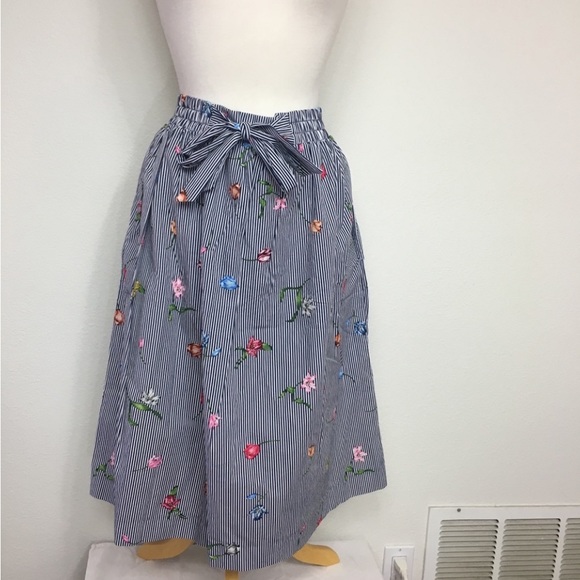 H&M Dresses & Skirts - H&M Navy White Horizontal Stripes Floral Cotton Midi Skirt Size 8